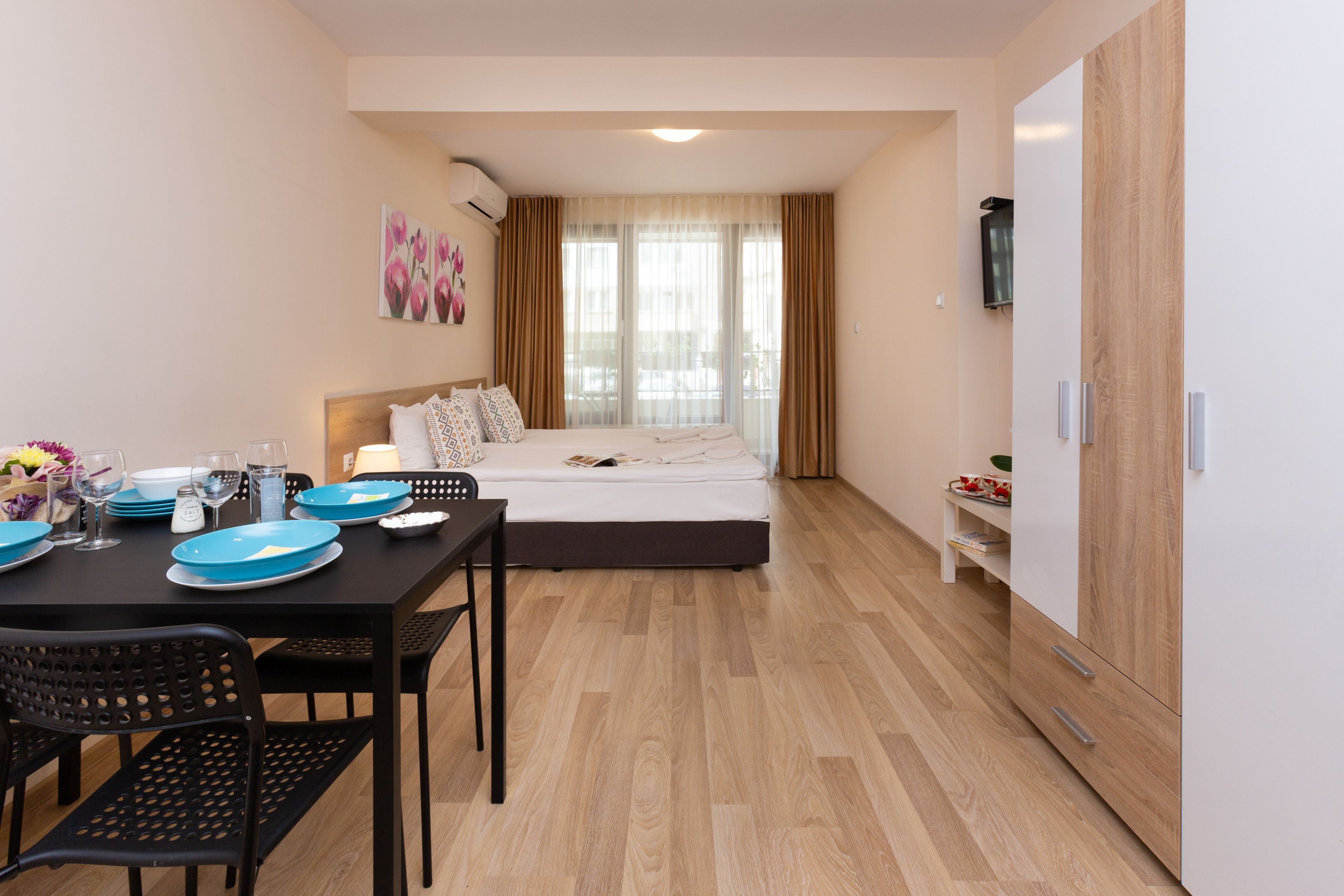 Zweibettzimmer (2 Einzelbetten) — Apartments Flora Burgas (5)