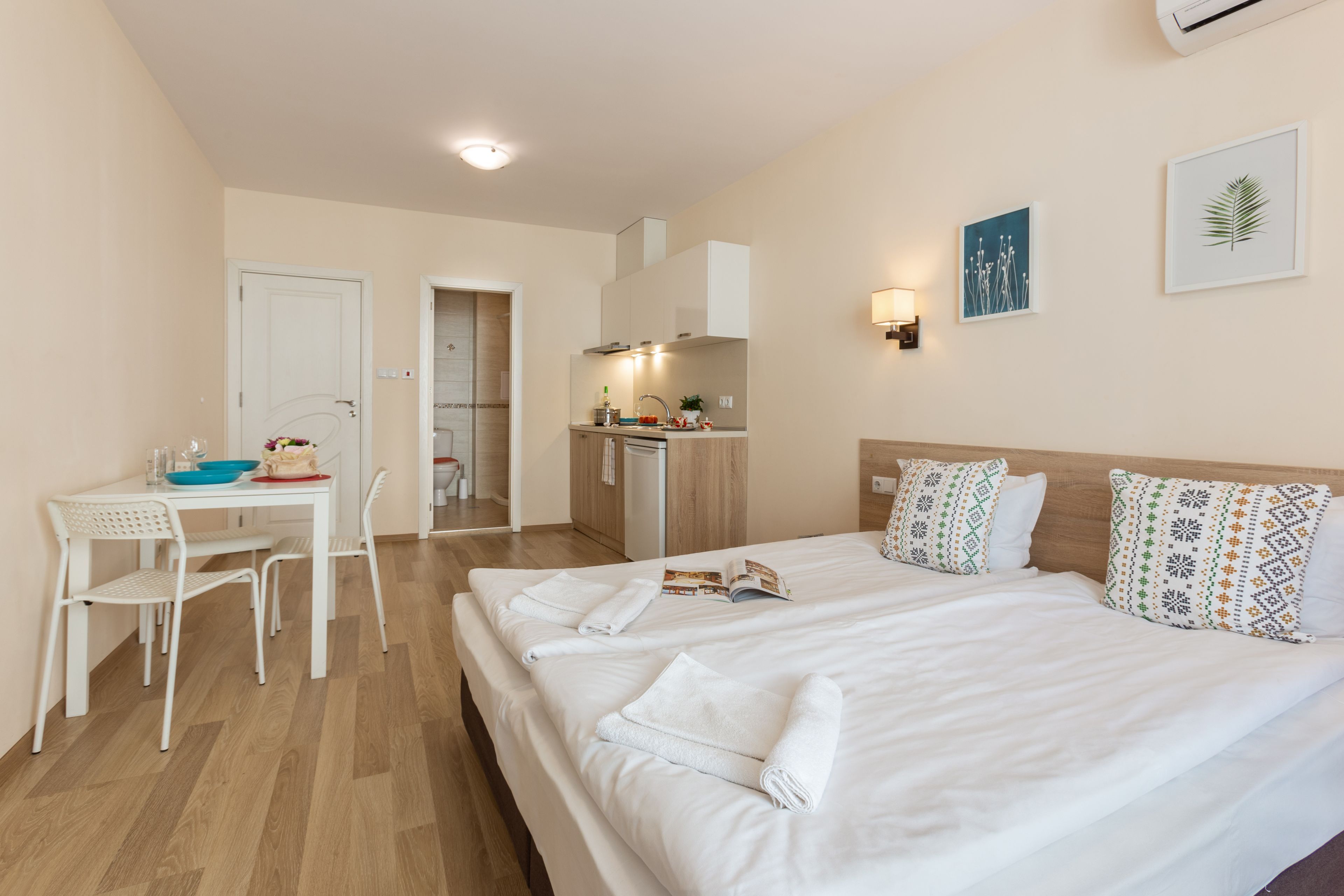 Zweibettzimmer (2 Einzelbetten) — Apartments Flora Burgas (6)