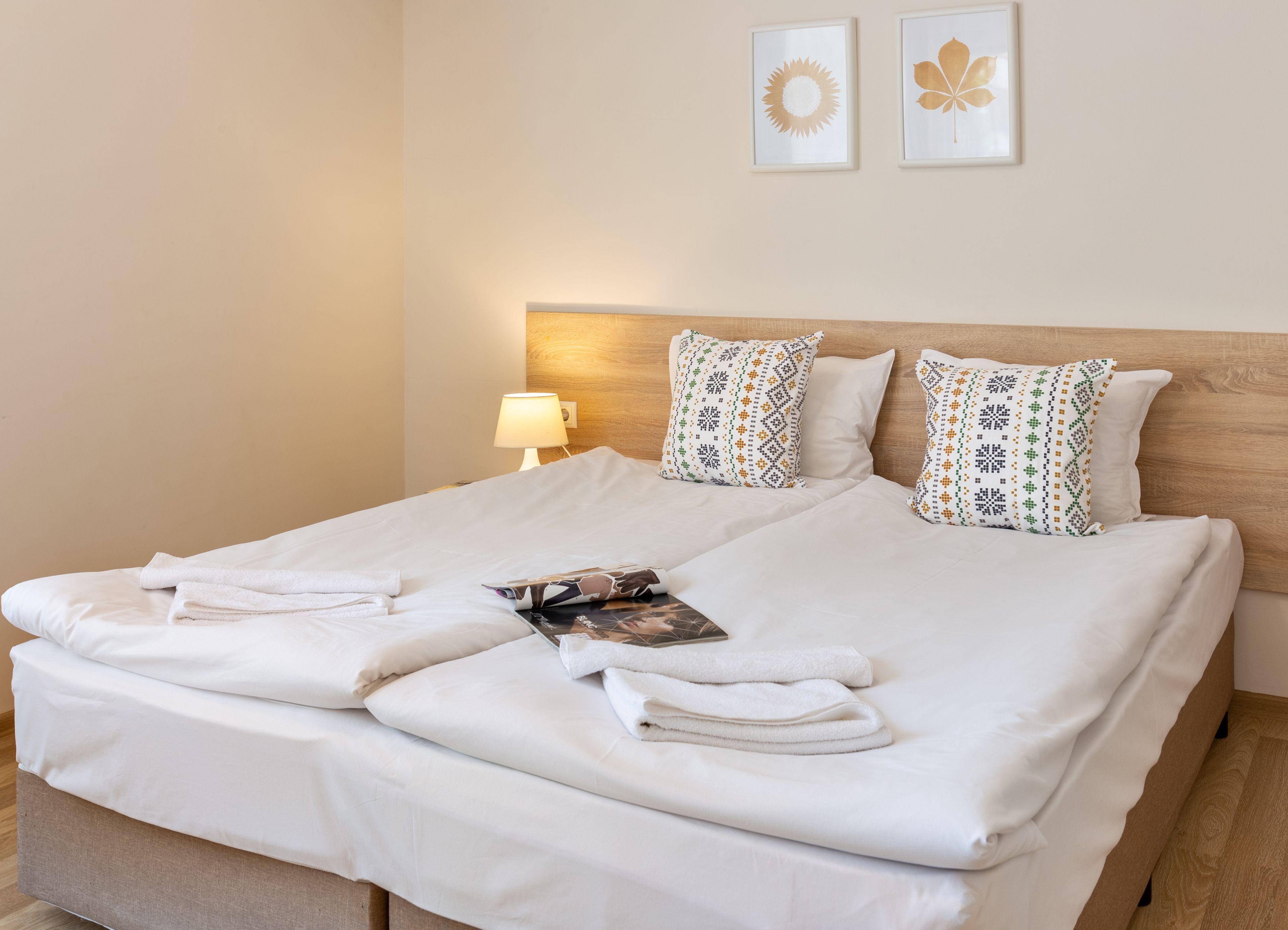 Chambre twin (2 lits simples) — Apartments Flora Burgas (6)
